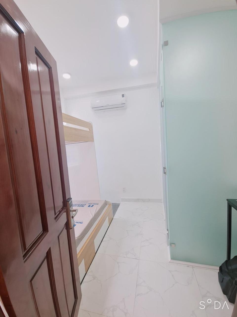 The Hogwarts Vietnam Hotel Ho Chi Minh City Exterior photo