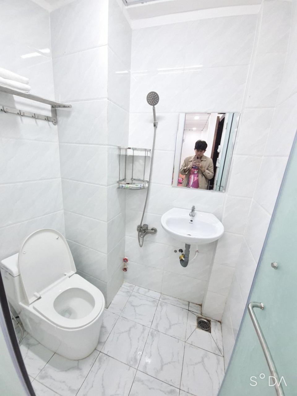 The Hogwarts Vietnam Hotel Ho Chi Minh City Exterior photo